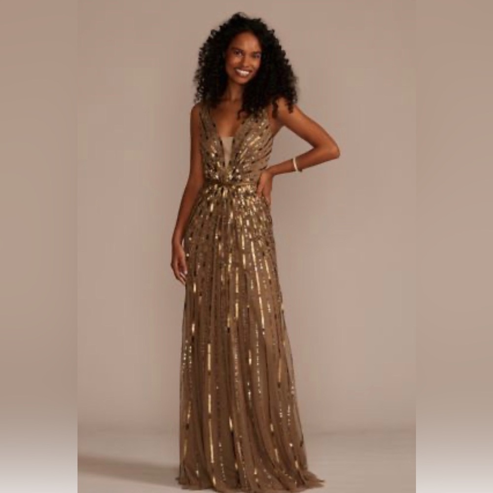 David’s bridal Dress NWT/Size 8. Copper/gold sequins.